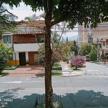 Couples Retreat In Laureles Estadio Private Studio, 1Br 1Bath Kit Medellín Extérieur photo