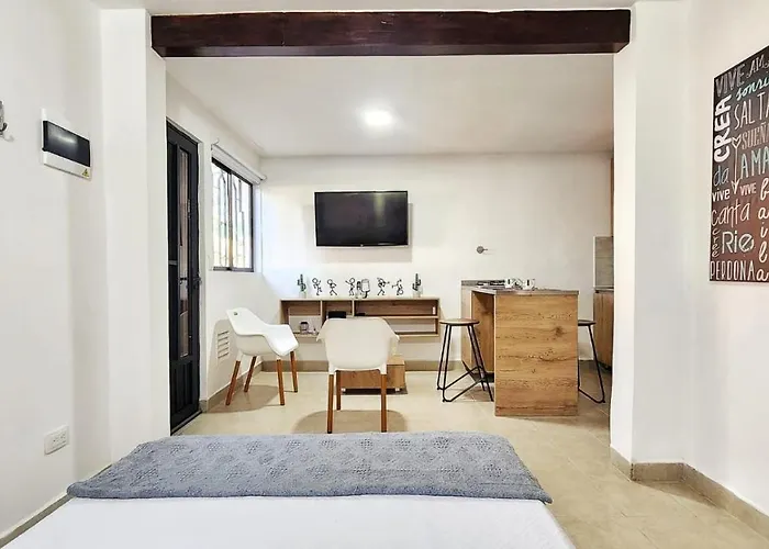 Couples Retreat In Laureles Estadio Private Studio, 1Br 1Bath Kit