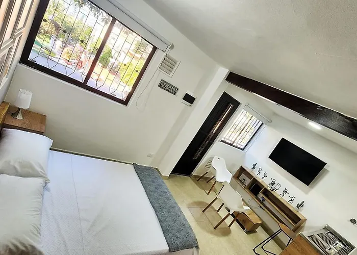 Couples Retreat In Laureles Estadio Private Studio, 1Br 1Bath Kit