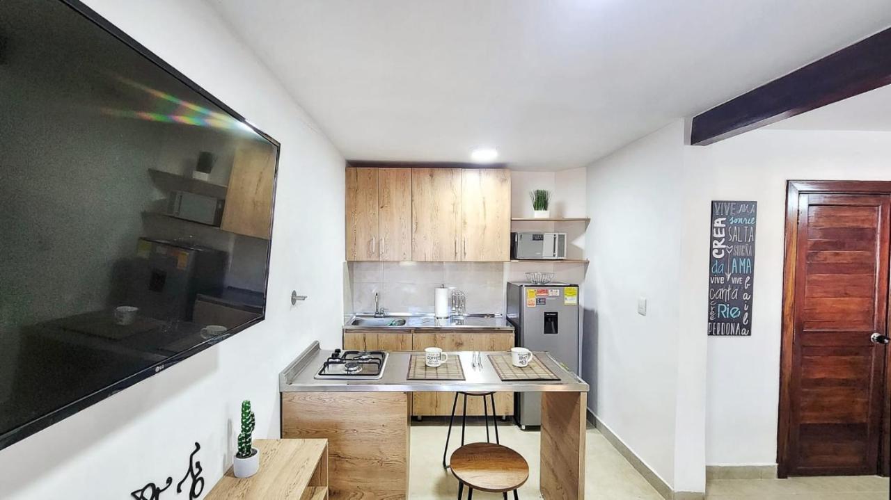 Apartment Couples Retreat In Laureles Estadio Private Studio, 1br 1bath Kit Medellin